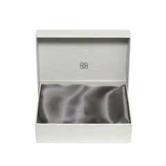 Šilkinis užvalkalas pagalvei BEAUTY BOX CHARCOAL 50x75 cm - SILUETI