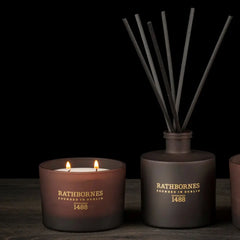 Aromatinė žvakė SEANCHAÍ EMBER 190 g | Interjero dekoras ir dovanos | SILUETI e-boutique