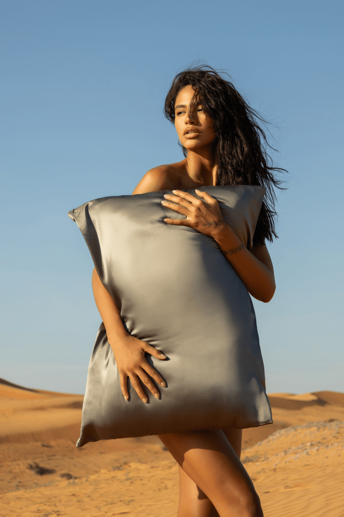 Šilko dovanų rinkinys SERENITY BUNDLE CHARCOAL | DORE & ROSE | www.SILUETI.shop