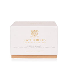 Aromatinė žvakė DUBLIN DAWN 190 g - SILUETI