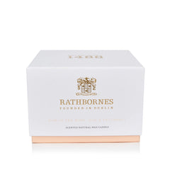 Aromatinė žvakė DUBLIN TEA ROSE, OUD & PATCHOULI 190 g - SILUETI