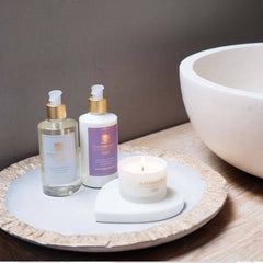 Aromatinio prausiklio ir losjono rinkinys WHITE PEPPER, HONEYSUCKLE & VETIVERT - SILUETI