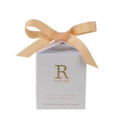 RATHBORNES 1488 Riboto Leidimo Aromatinė Žvakė DUBLIN TEA ROSE 230g - www.SILUETI.shop