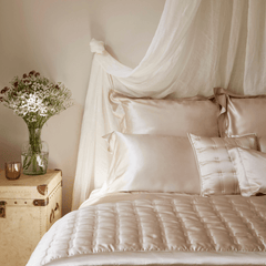 Šilkinis užvalkalas pagalvei BLUSH - SILUETI.shop