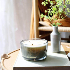 Aromatinė trijų dagčių žvakė WHITE POMEGRANATE 560 g - SILUETI