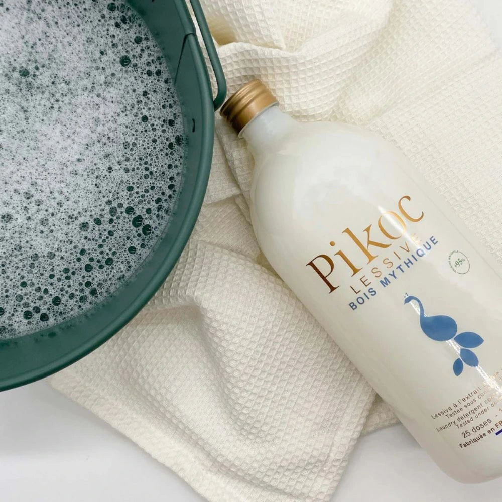 Parfumuoto skalbiklio ir purškiamo kvapo rinkinys BOIS MYTHIQUE | PIKOC | SILUETI