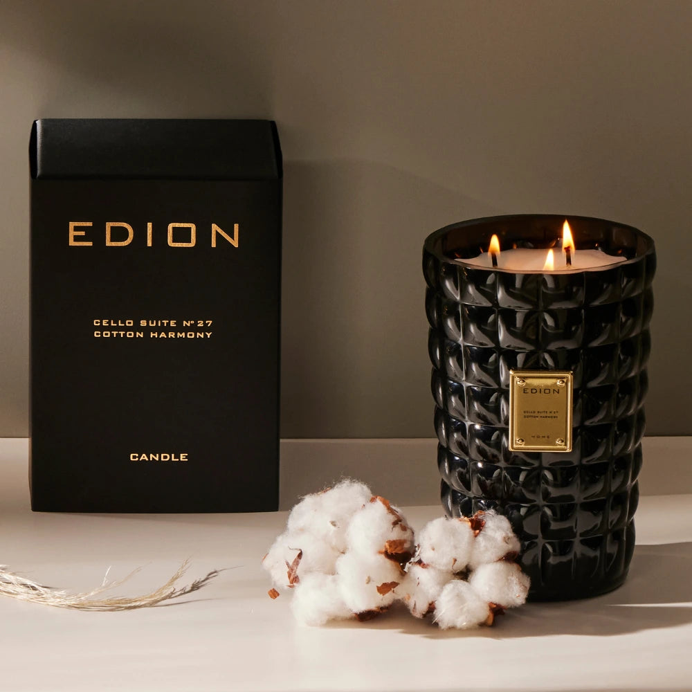 Aromatinė žvakė CELLO SUITE N. 27 COTTON HARMONY 500 g  | Interjero dekoras ir dovanos | SILUETI e - boutique