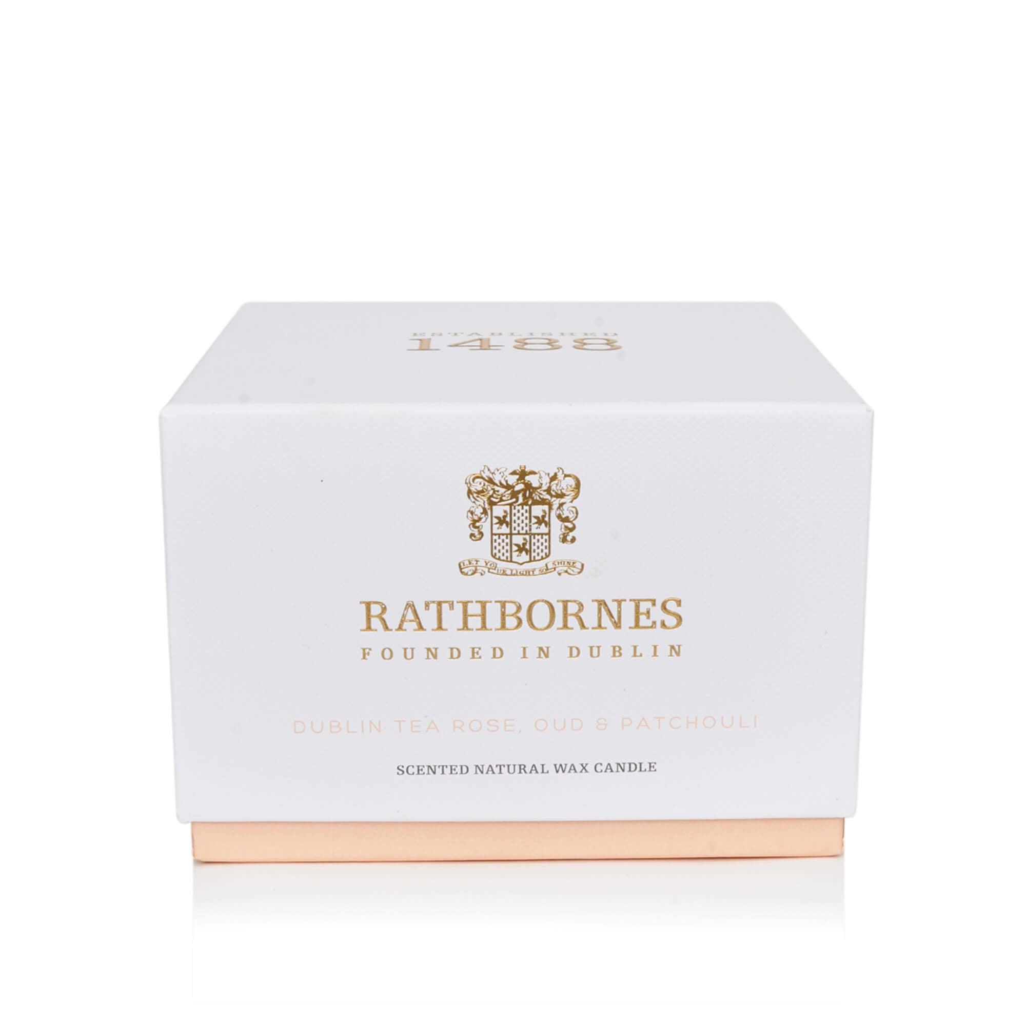 Aromatinė žvakė DUBLIN TEA ROSE, OUD & PATCHOULI 190 g - SILUETI