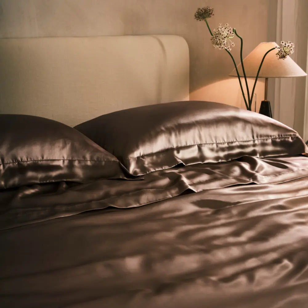 GINGERLILY Šilko patalynė MOCHA - SILUETI.shop