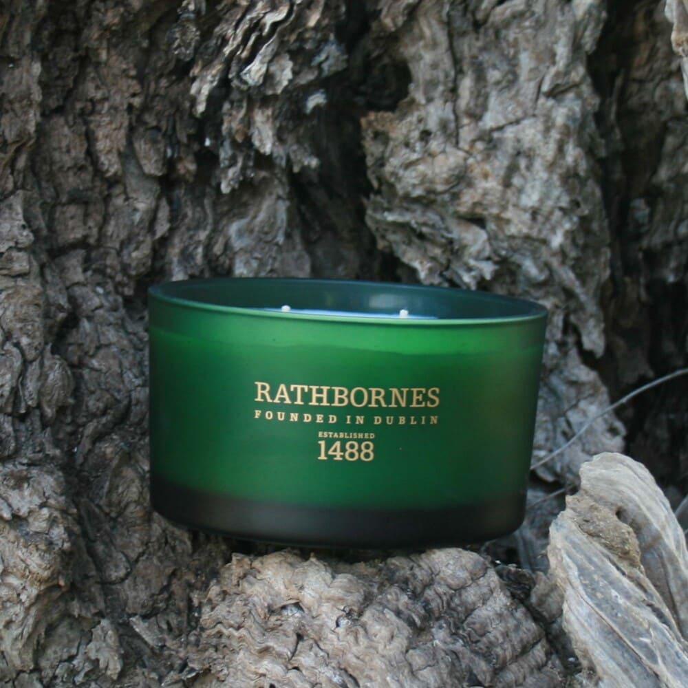 Aromatinė žvakė DUBLIN RETREAT 75 g - SILUETI